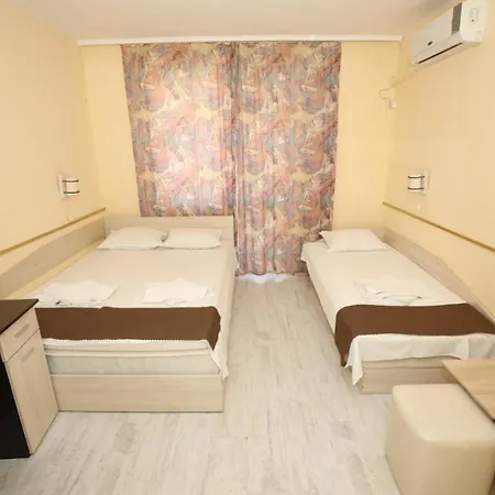 Family White House 호텔 2*