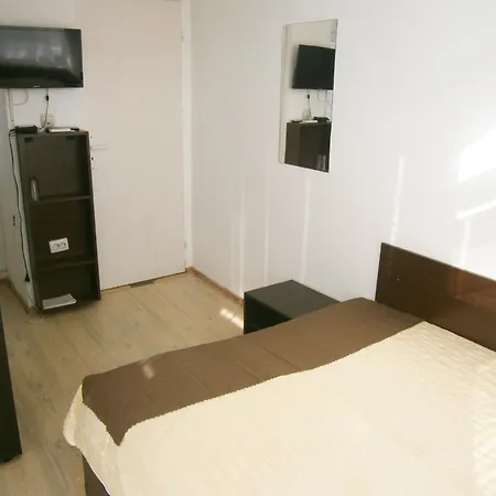 Family White House 2*