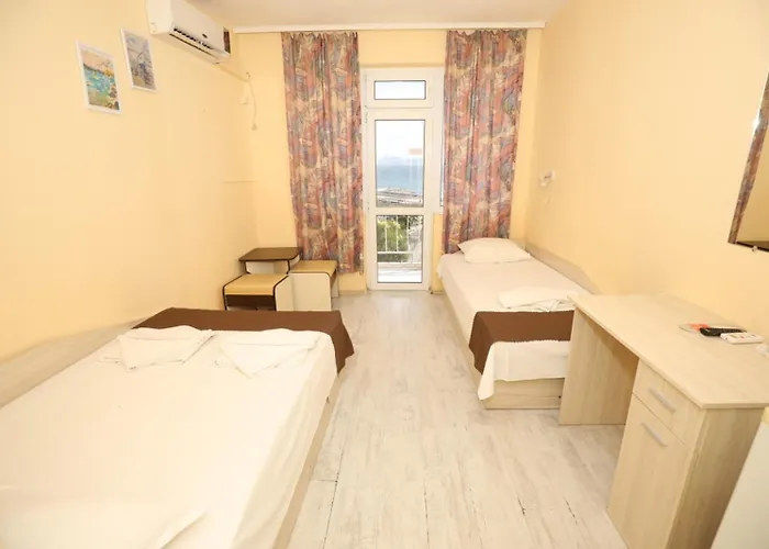 Family White House Hotel